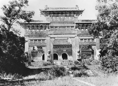 Tomb of the Emperor Qing Taizong and the Sacred Path at Moukden, China by Valerian Gribayedoff